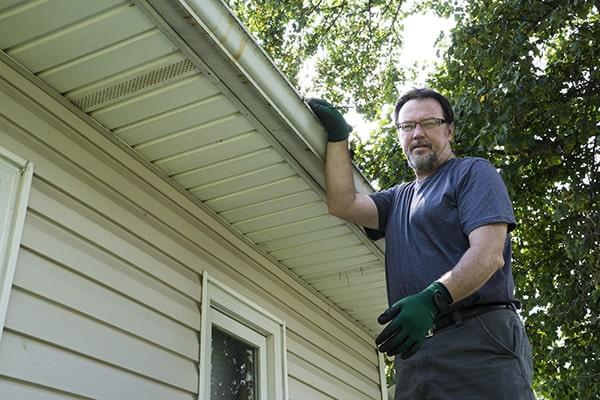 Gutter Cleaning of Parkland workers